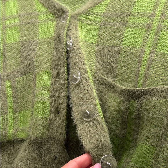Fuzzy Green Plaid Cropped Cardigan similar to UNIFORM TY style - Picture 3 of 3